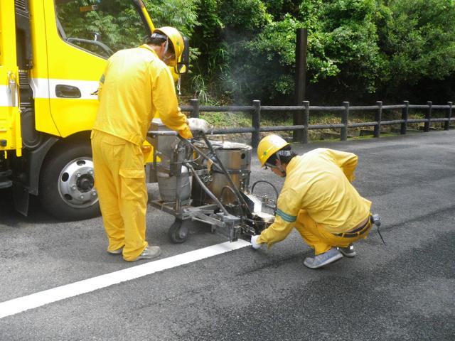 白線施工